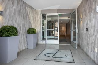 Charming 1-bedroom apartment in lovely SF with ensuite laundry - 1