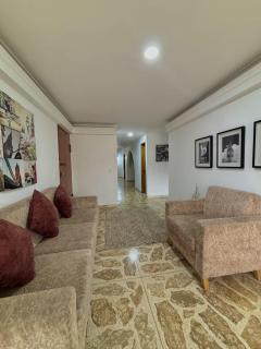 Confort y Estilo en el Centro de Medellín Perfecto para tu Estancia - 8