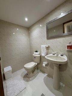 Confort y Estilo en el Centro de Medellín Perfecto para tu Estancia - 6