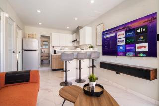 SunJoy Gateway Lux 2 bedroom House by PH - 6