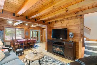 Lakefront Wprivate Beach - Luxury Log House! - 3