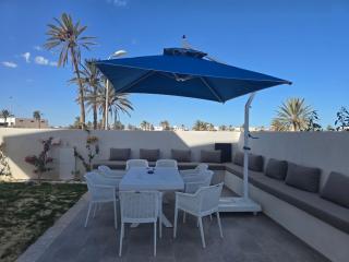 New villa with swimming pool and sea view in Djerba - 8