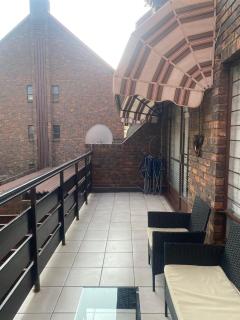 Entire Apartment in Eldoraigne, Centurion - 8