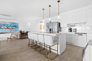 Belmar Oceanfront Apartment 11 with sea view right on the ocean and air conditioning in the living room - 6