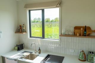 Harvest Rise Vineyard Cottage - 1