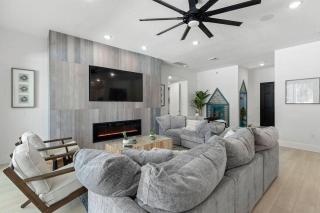 W406 - Coastal Retreat with Galactic Themed Bedroom - 2