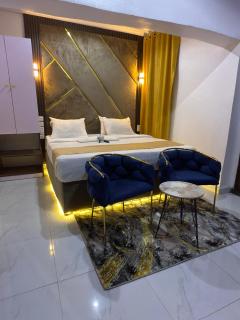 Palazzo Apartments - 8