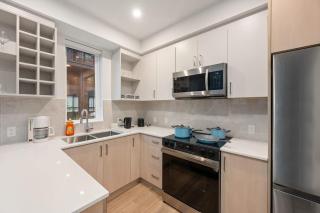 Ideal Family-Friendly Stay Comfortable Suite - North Surrey - 1