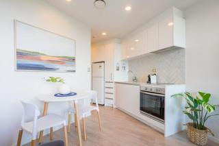 Light-Filled Studio with Lovely Ponsonby Views - 3