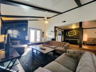 Pool + Jacuzzi: A Gem, The Perfect House of Zen - 0