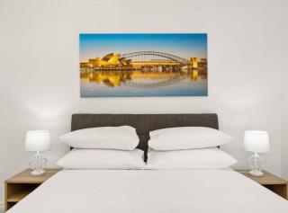 Traditional 2-Bed Terrace House in Millers Point - 8