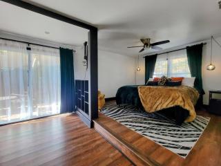 Pool + Jacuzzi: A Gem, The Perfect House of Zen - 5