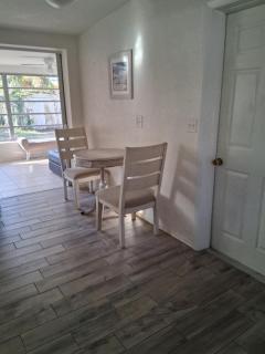 Coastal Vibes 3 Bedroom Home - 6