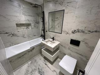 New build - king bed - Fast Wi-Fi - Zone 2 - 5