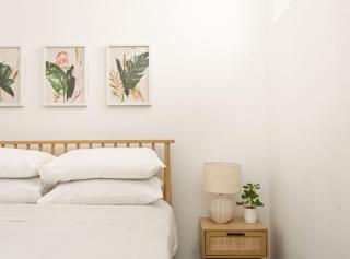 Coastal 2-Bed Apartment near Beach - 8