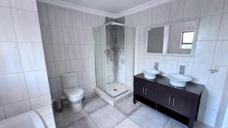 Private Ensuite In Bloem - 1