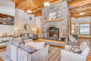 The Coho Lodge & The Chinook Lodge at Government Camp - Meredith Lodging - 6