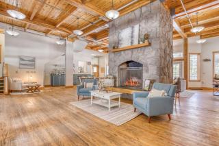 The Coho Lodge & The Chinook Lodge at Government Camp - Meredith Lodging - 5