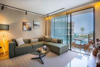 The Iconic Spot - Pool and Sea View - 8