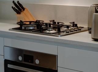 Center 1-Bed with Gym, BBQ and Stunning Views - 6