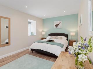 The Barn At Grislow Field - 3