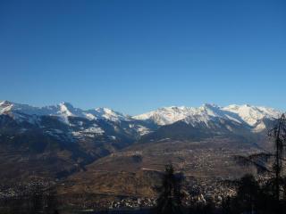 Lovely apartment with mountain views - 3