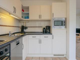 Spacious holiday home in Julianadorp - 6