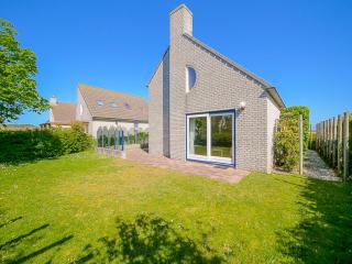 Spacious holiday home in Julianadorp - 4