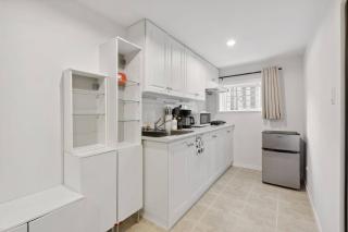 Eco-Friendly 2BR Suite | Sleeps 8, Wi-Fi, Kitchen - 8