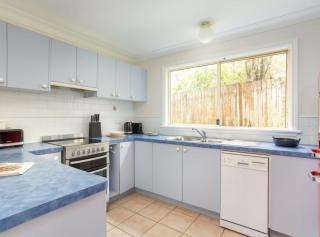 Stunning Katoomba Home with Lush Garden&Playground - 2