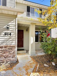 Large, Cozy Home, 10 min to Boise! - 0