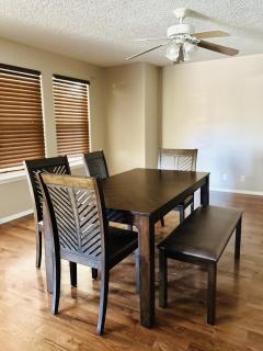 Large, Cozy Home, 10 min to Boise! - 2