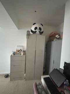 Spacious ensuite room in front of station - 2