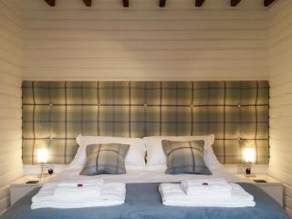 Field House Lodge - 1