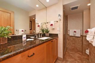 Papakea F208 · PK F208 Kaanapali BeachFront Condo w Ocean Views - 3