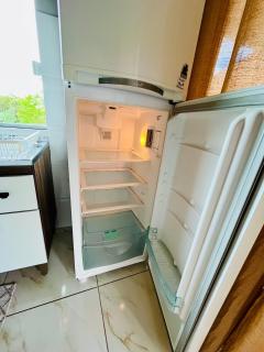 Acomodação tranquila confortável 15 MT da praia - 4