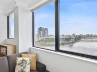 Charming 1-Bed Unit in an Unbeatable Location - 1