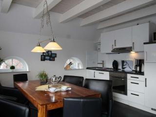 Holiday home with 3 bedrooms - 4