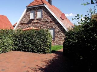 Holiday home with 3 bedrooms - 8