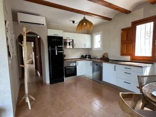 Beautiful villa with pool and stunning view - 2