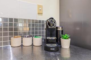 Salt & Sand Retreat - 2 BR Resort Stay - Spa - 4