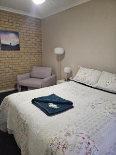 Murray's Bed & Breakfast - 6