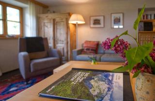 Alpine Chalet Apartment With Zugspitze Views - 8