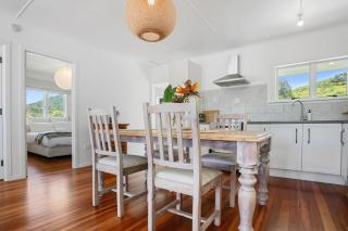 The Beach Cottage - Close to Beach and Town - 5