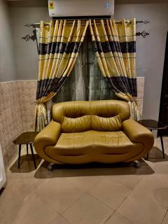 Newly Renovated 2 bedroom solar house near in Accra near Aburi Boarder - Accra - 7