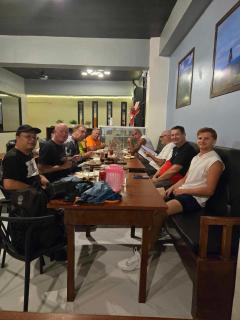 American Roadhouse Hotel and Restaurant - 3