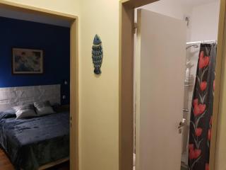 Depto 2 ambientes comodos, Av Luro, zona centro - 1