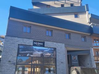 Appartement cosy au cœur de Courchevel Village, accès bien-être, 2 adultes + 2 enfants - FR-1-562-92 - 2