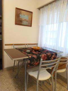 Depto 2 ambientes comodos, Av Luro, zona centro - 3