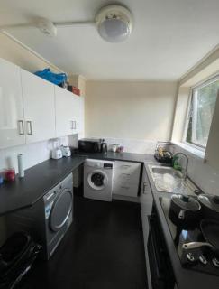 Flat 7 Larches lane - 2